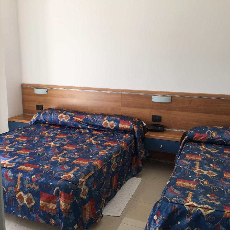Hotel Athena Pesaro Exterior photo