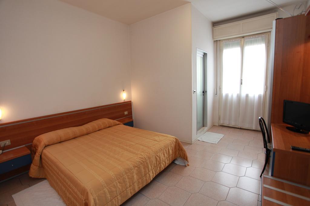 Hotel Athena Pesaro Room photo