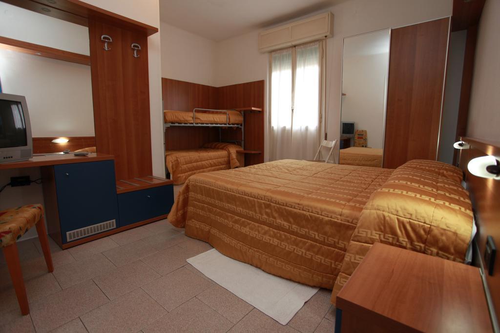 Hotel Athena Pesaro Room photo