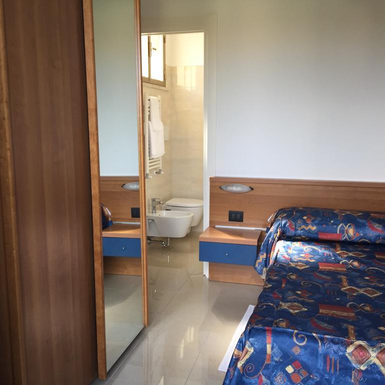 Hotel Athena Pesaro Exterior photo