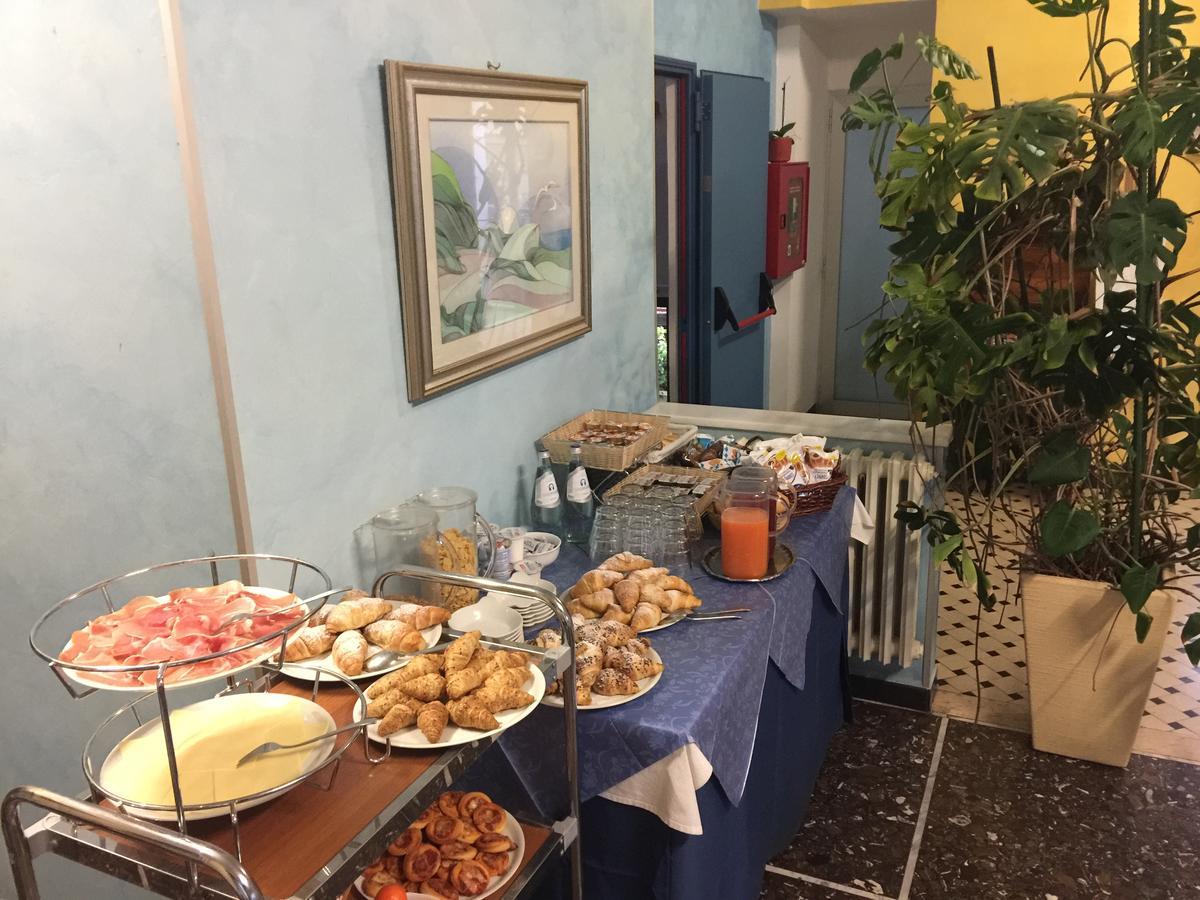 Hotel Athena Pesaro Exterior photo